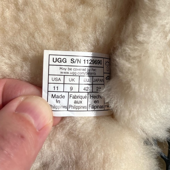 UGG Fur Fluff Flip Flop Slippers - Picture 3 of 9